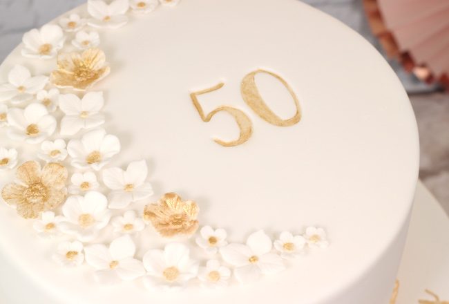 10 Inspiring 50th Wedding Anniversary Cake Ideas