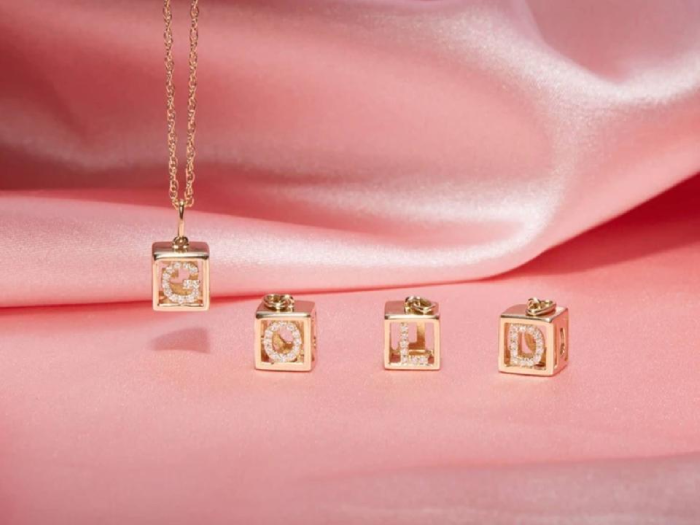 Personalized jewelry - mother's day gift guides