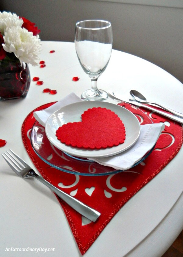 Valentine table decorations