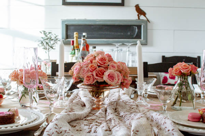 Valentine table decorations