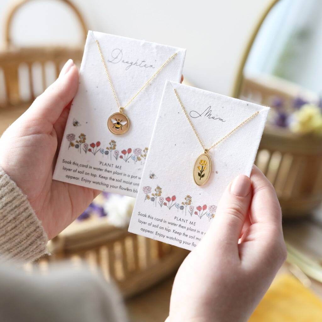 Top 12 Gift Ideas for Mum from Daughter to Honour Mom