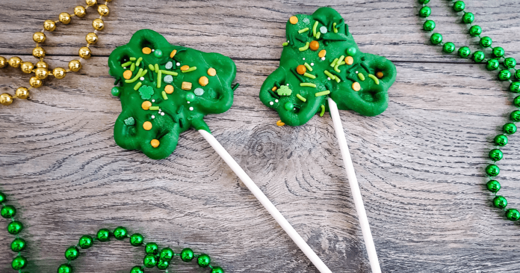 Shamrock Pretzel Pops