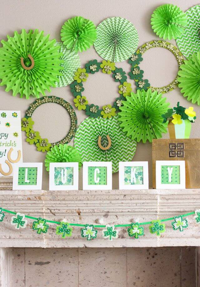 st-patricks-day-mantel-decor