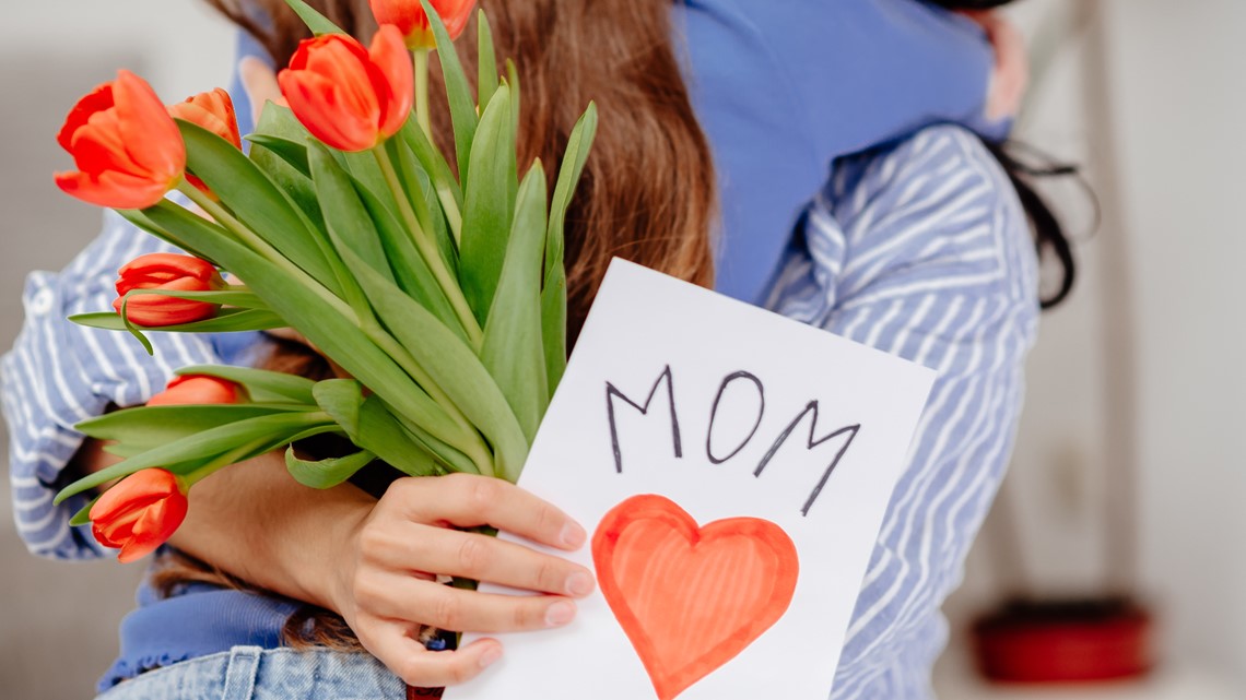 15+ Homemade DIY Mother’s Day Gift Basket Ideas to Surprise Her