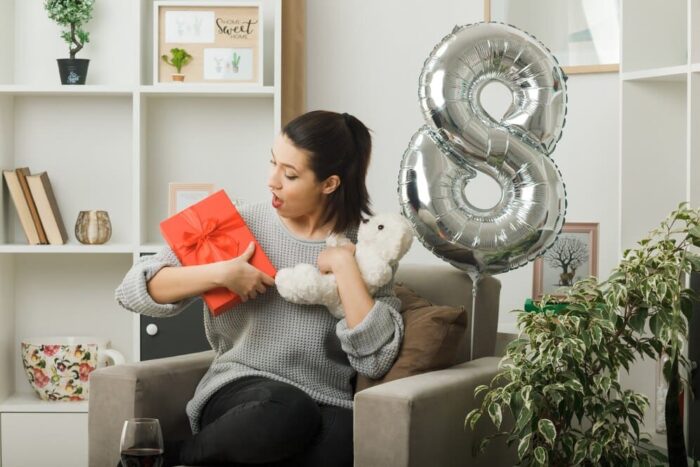 Top 20 Unique 30th Birthday Gift Ideas for Her in 2024