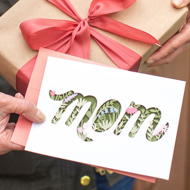 20 Unique and Heartwarming Mother’s Day Gift Ideas for Moms To Be