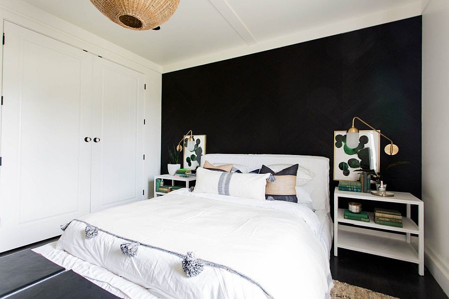 Black Accent Wall for Small Bedroom