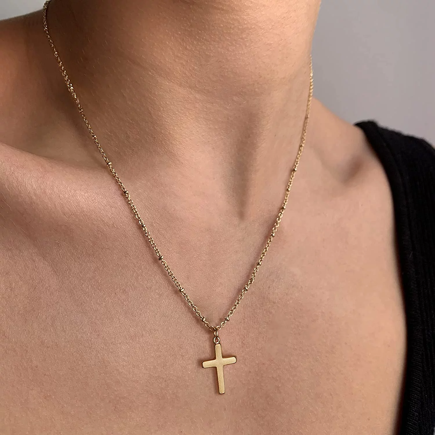 20 Gold Cross Jewelry Pendant Anyone Can Wear