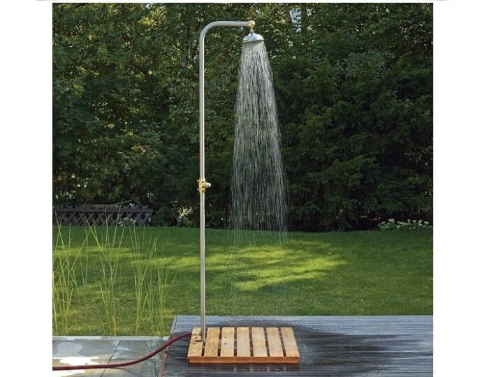 Freestanding Outdoor Showers