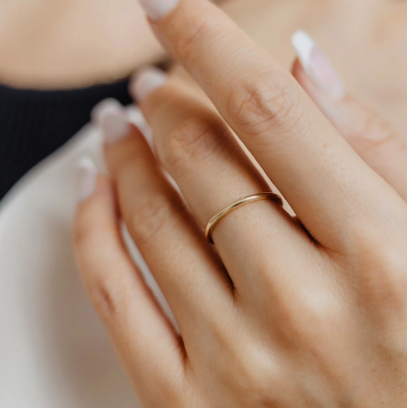 thin gold ring