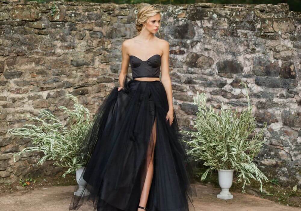 13 Two Piece Black Wedding Dress For Stunning Look