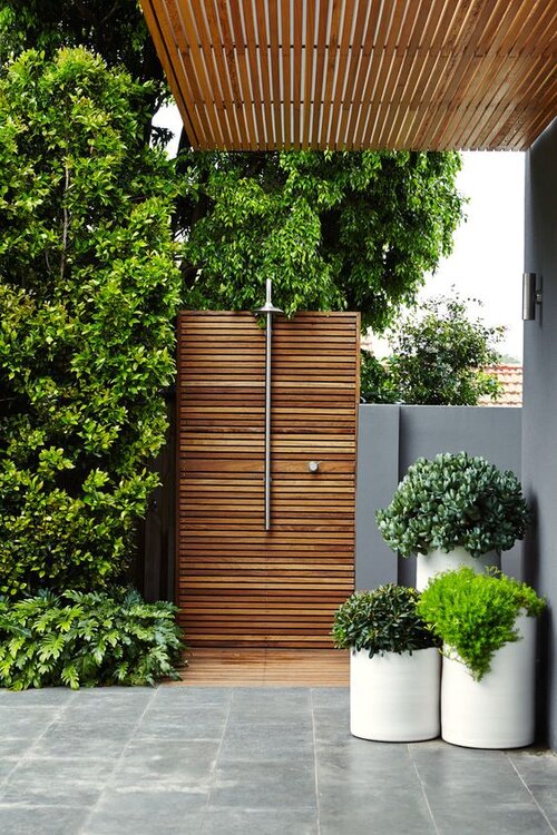 Modern Inspired Look for Outdoor Shower Ideas