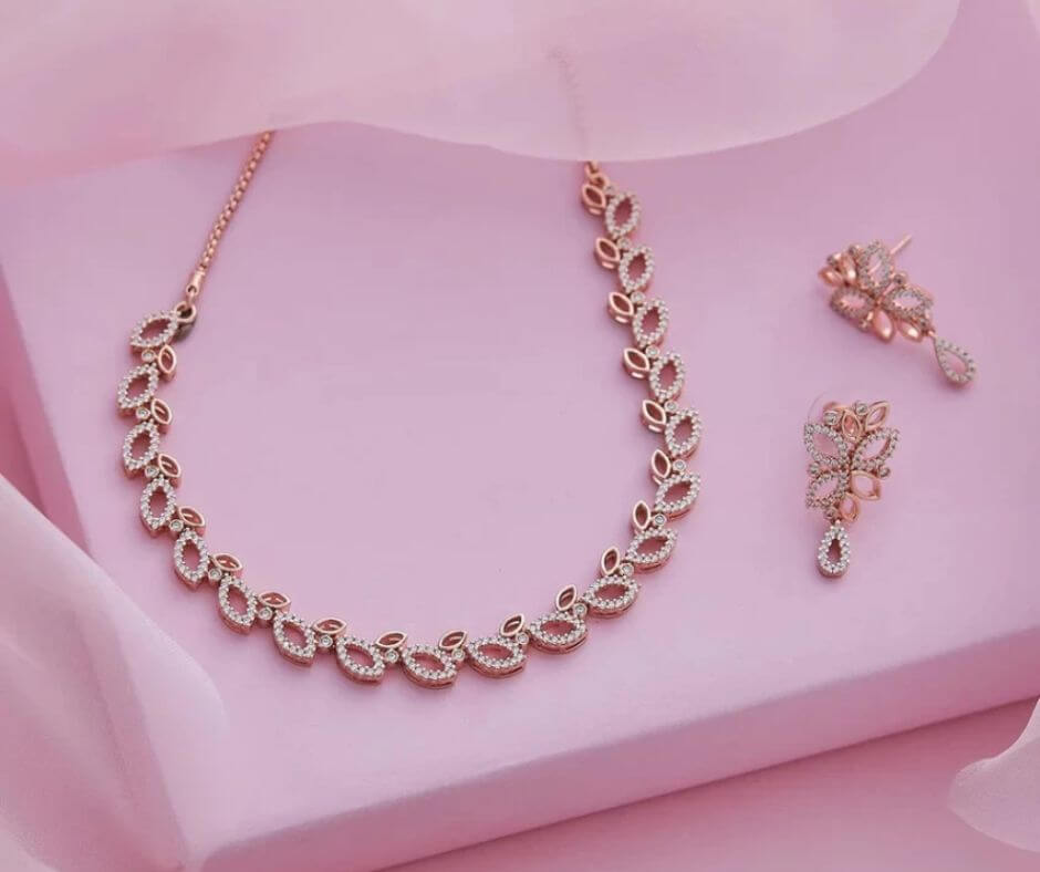 Mix-Match Rose Gold Jewelry to Make An Elegant Look