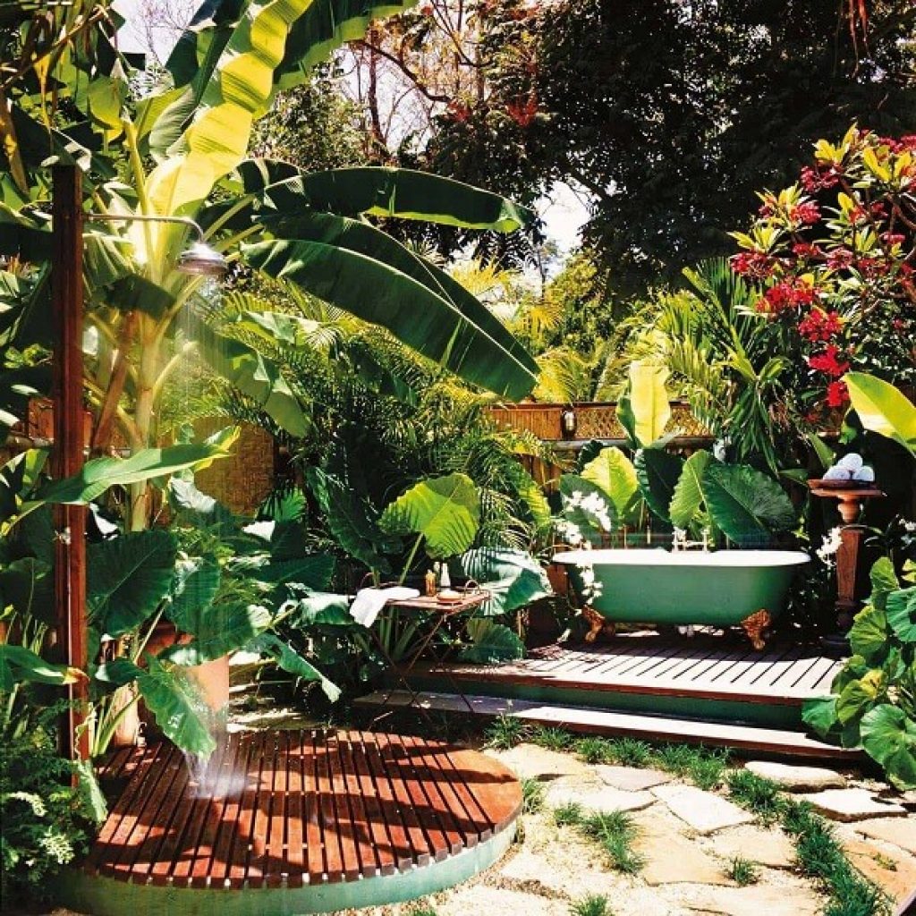 Tropical Outdoor Shower Ideas